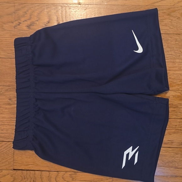 NIKE BRAND BOYS 2 PIECE GRAY AND BLUE SIGNATURE SHORT SET SIZE 4T 3-4 YEAR OLD - Picture 3 of 16